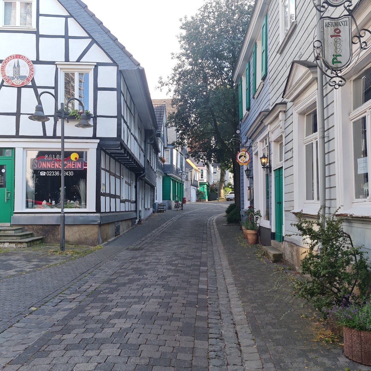 Schaufenster von Salon Sonnenschein mit Namensschriftzug, Kölner Straße Schwelm